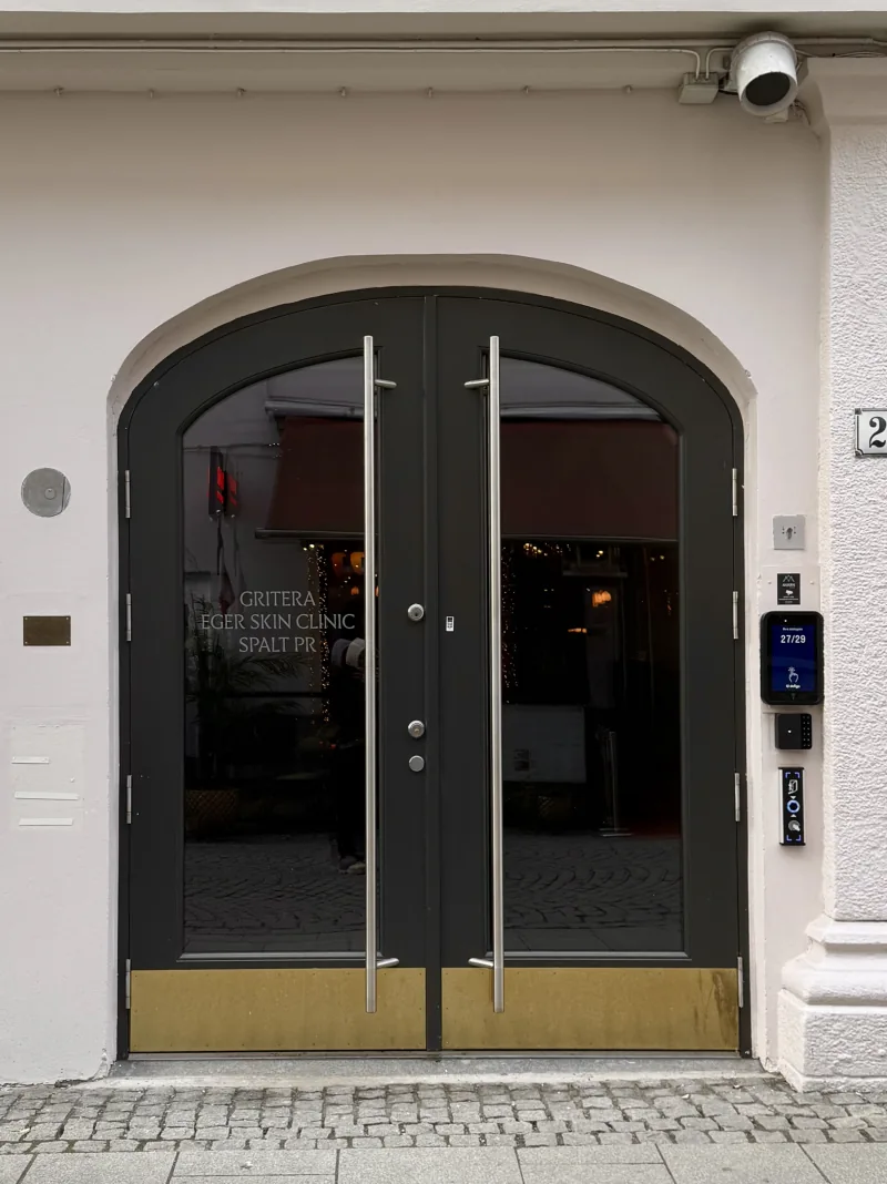 Defigo-equipped entrance in a Norwegian residential building